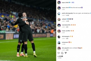 传射建功！曼城中场谢尔基社媒晒同马尔穆什相拥庆祝：晋级下一轮