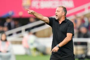 世体：亚马尔全力投入巴萨训练 莱万和奥尔莫已经加入合练