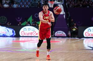 媒体人：95-02的球员平均水平很差 再不培养年轻人国家队会断层